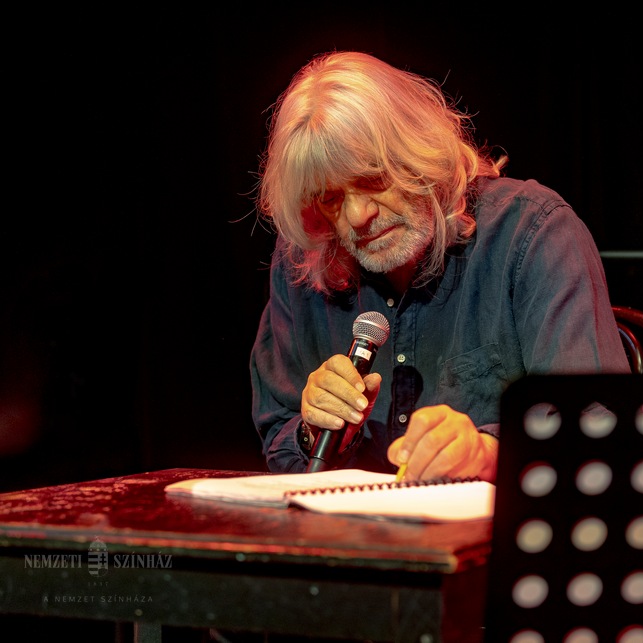 Túlélő trallalla (2026)